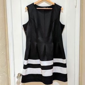 Apt. 9 Sleeveless knee length black & white dress